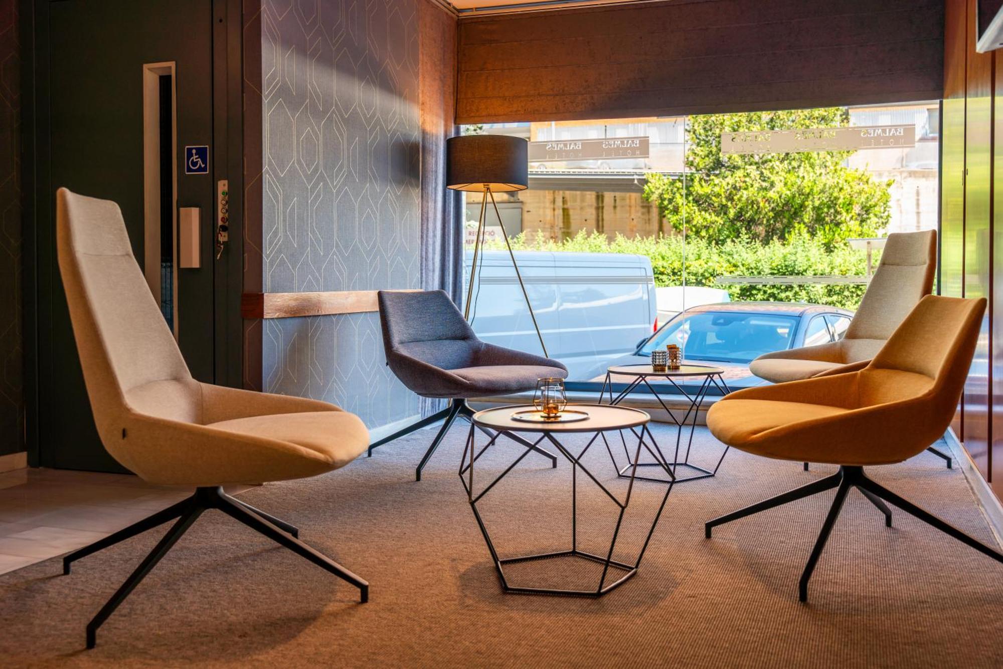 Hotel J. Balmes Vic Exterior foto
