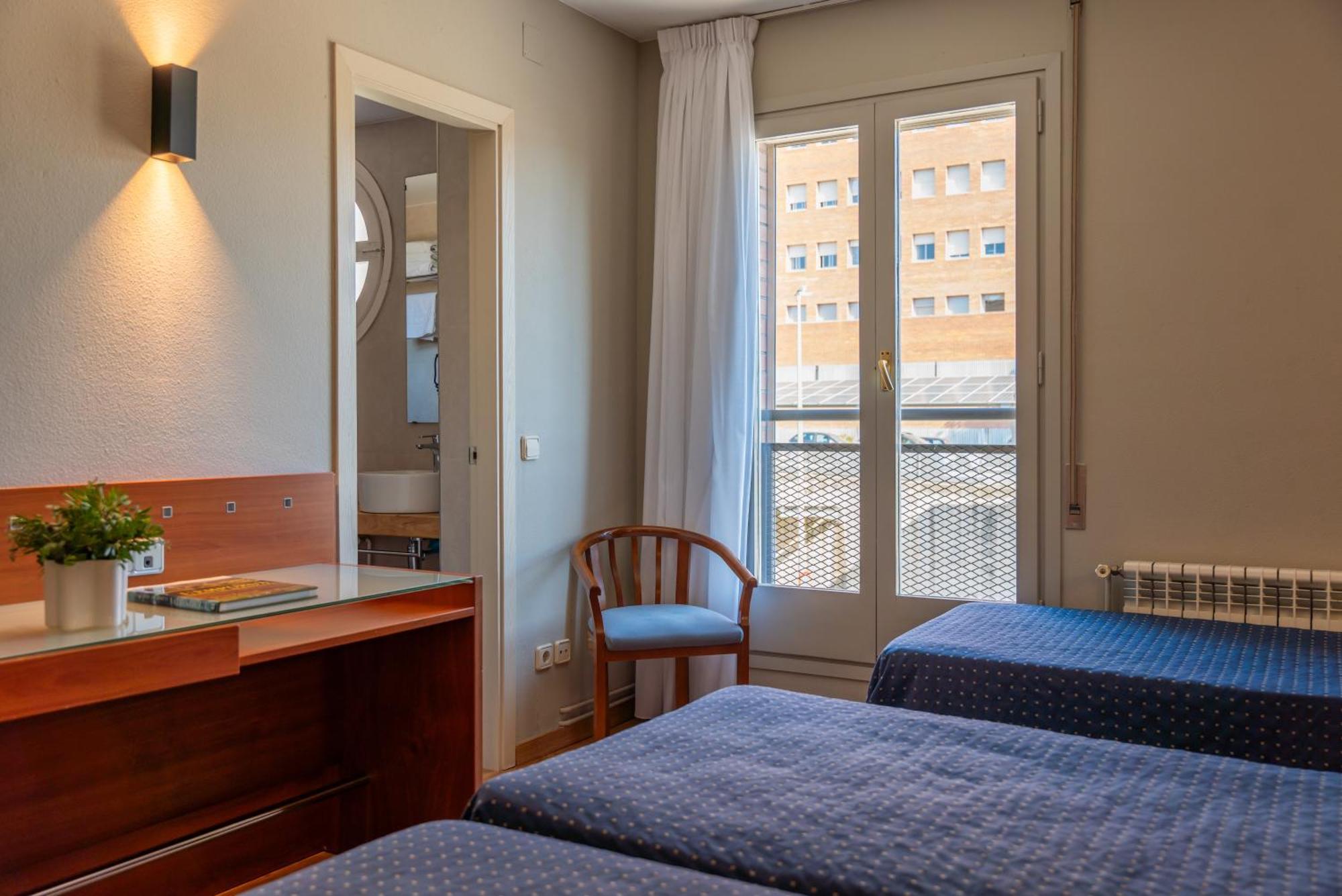 Hotel J. Balmes Vic Exterior foto
